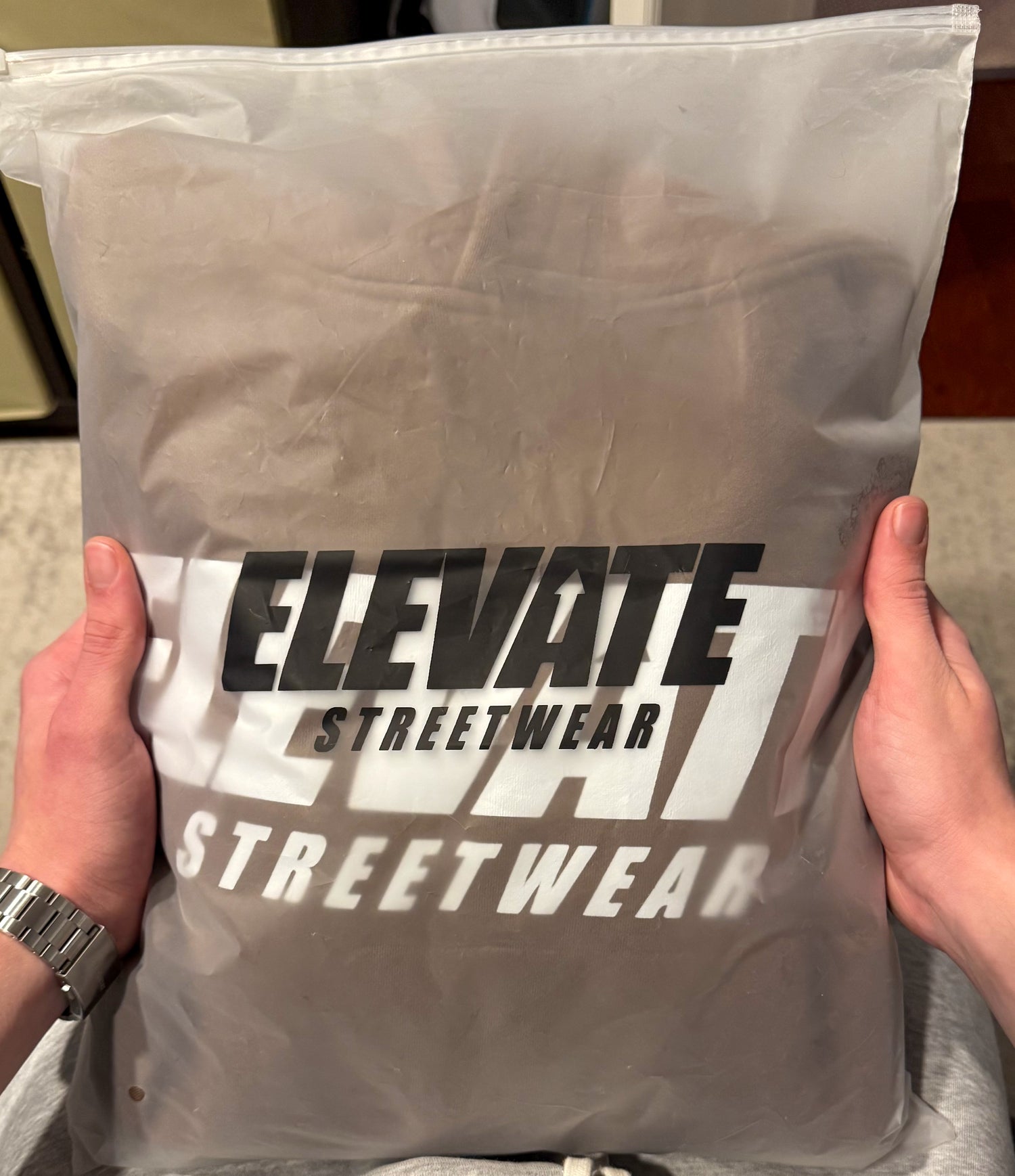 Elevate-streetwear-shipping-bag